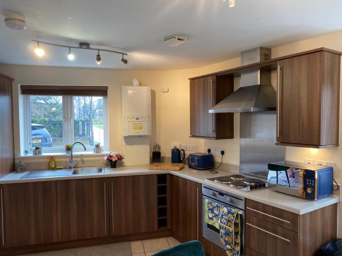 Exquisite Modern Homely 2 Bed With On-street Parking, Super Fast Wifi & 5 Mins Drive To Science & Business Parks * Cambridge (Cambridgeshire)